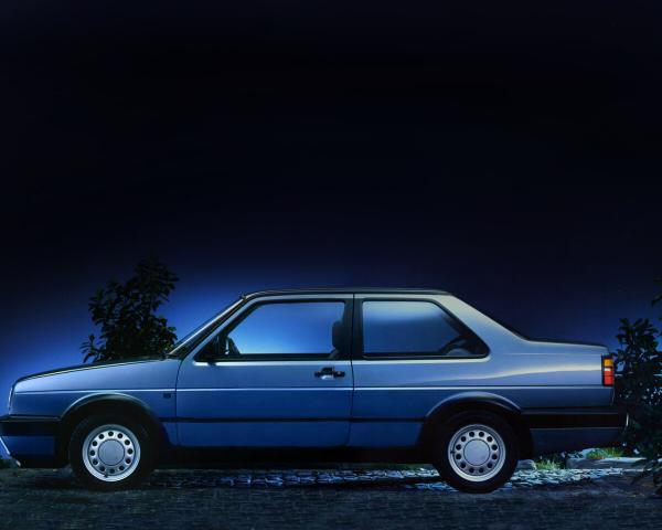 Фото Volkswagen Jetta II Седан 2 дв.