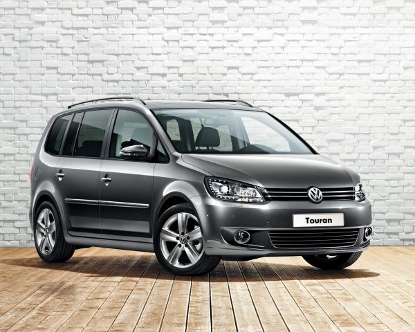 Фото Volkswagen Touran II Компактвэн