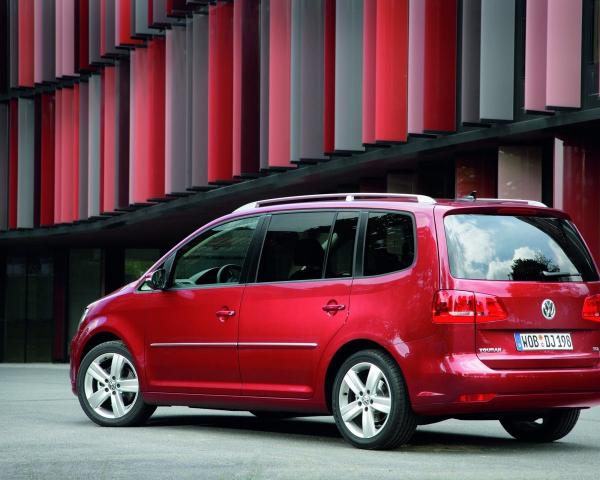 Фото Volkswagen Touran II Компактвэн