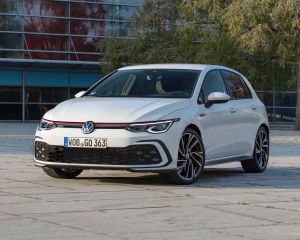 Фото Volkswagen Golf GTI VIII Хэтчбек 5 дв.