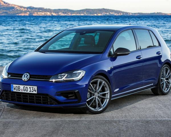 Фото Volkswagen Golf R VII Рестайлинг Хэтчбек 5 дв.