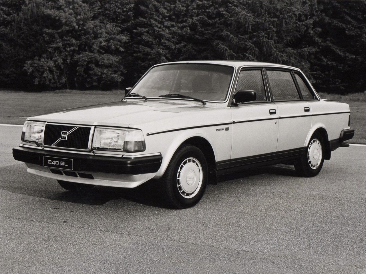 Фото Volvo 240 Series I