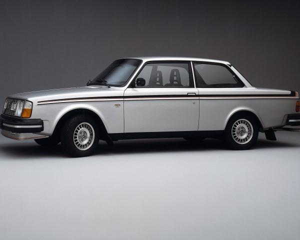 Фото Volvo 240 Series I Седан 2 дв. GT