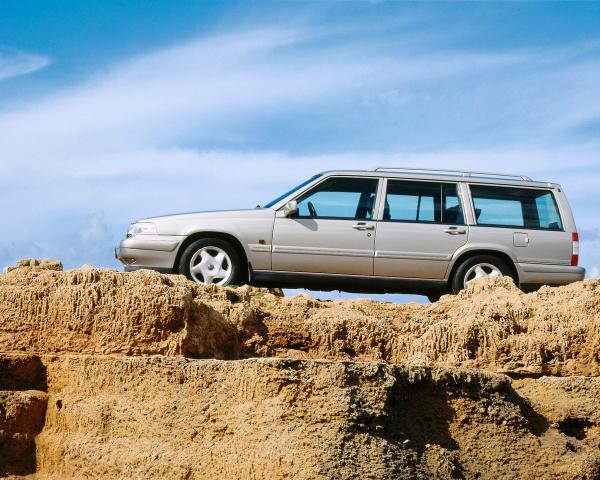 Фото Volvo 960 I Рестайлинг Универсал 5 дв.