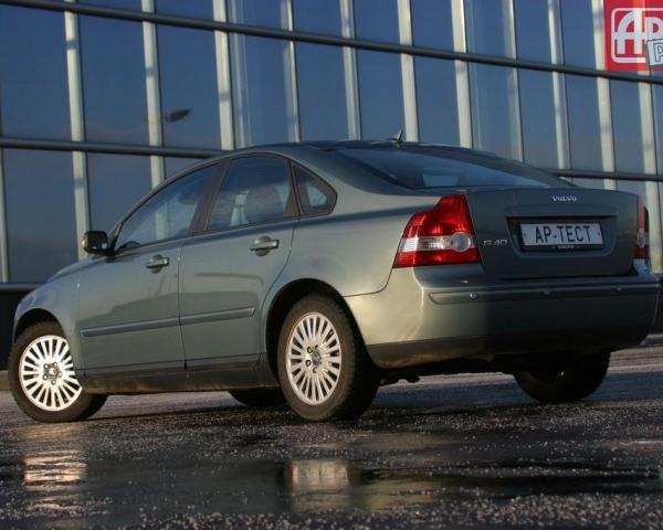 Фото Volvo S40 II Седан