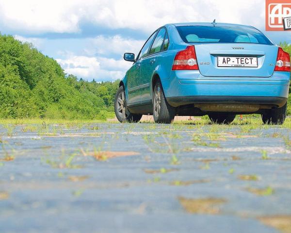 Фото Volvo S40 II Седан