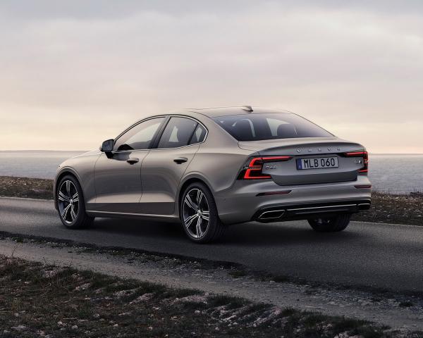 Фото Volvo S60 III Седан