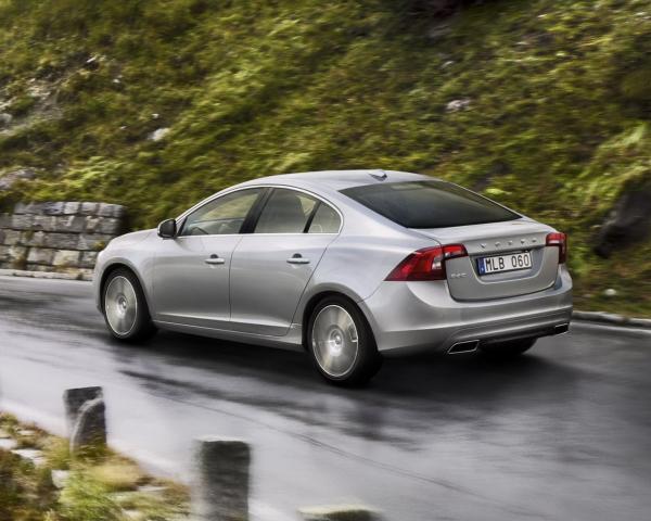 Фото Volvo S60 II Рестайлинг Седан