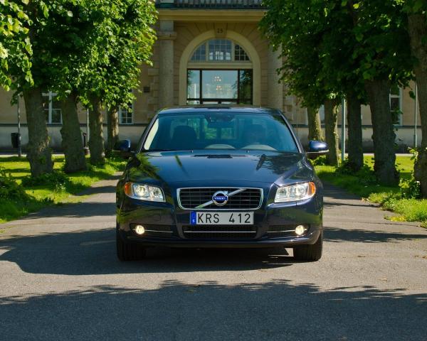 Фото Volvo S80 II Рестайлинг Седан