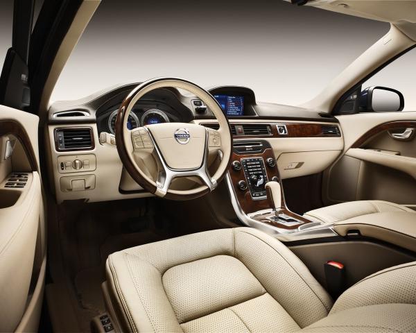 Фото Volvo S80 II Рестайлинг Седан