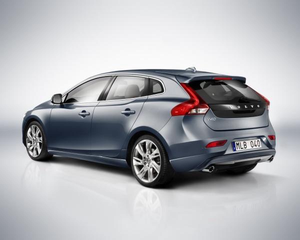 Фото Volvo V40 II Хэтчбек 5 дв.