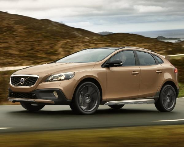 Фото Volvo V40 Cross Country I Хэтчбек 5 дв.