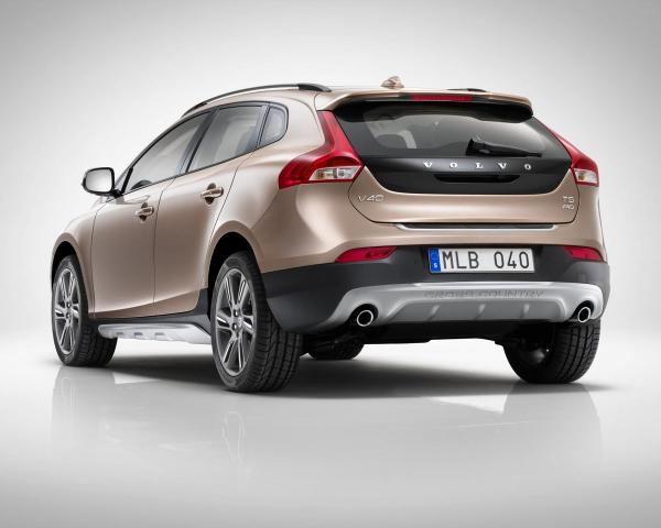 Фото Volvo V40 Cross Country I Хэтчбек 5 дв.