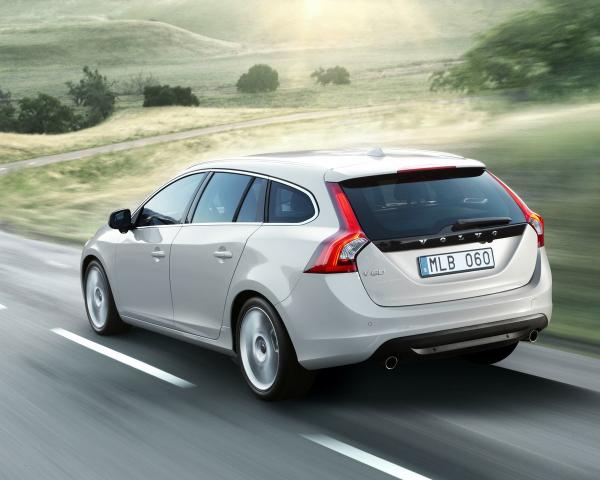 Фото Volvo V60 I Универсал 5 дв.