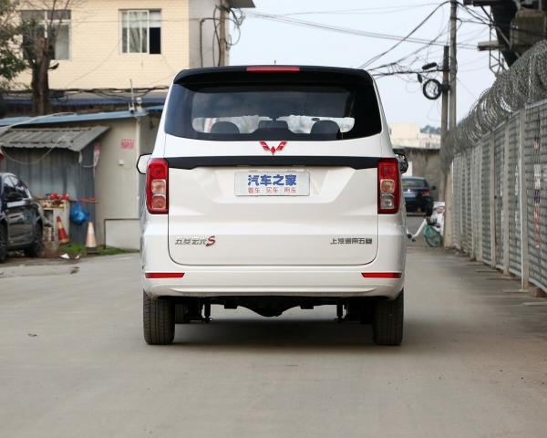 Фото Wuling Hongguang S I Универсал 5 дв.